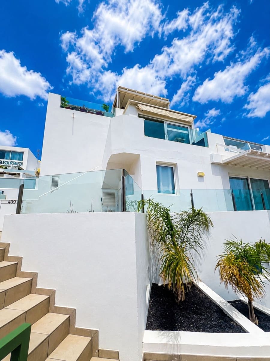 Apartment for sale in Puerto del Carmen with pool garage - € 210,000 (Ref: 9838787)
