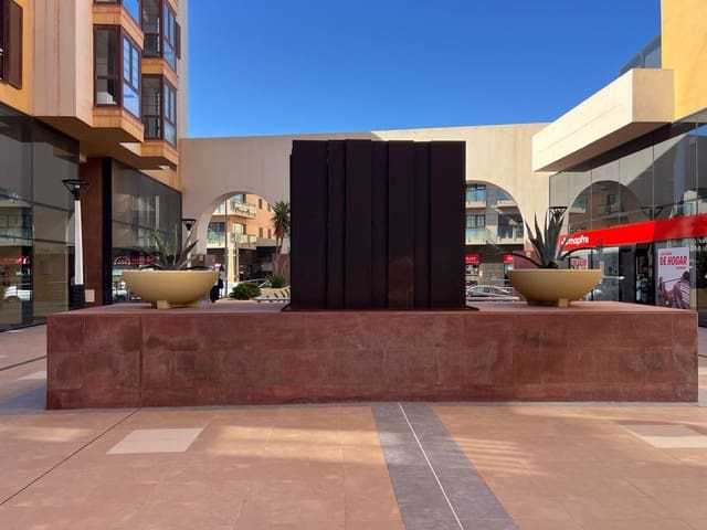 Gewerbe zu vermieten in Arrecife - 1.000 € (Ref: 9902678)