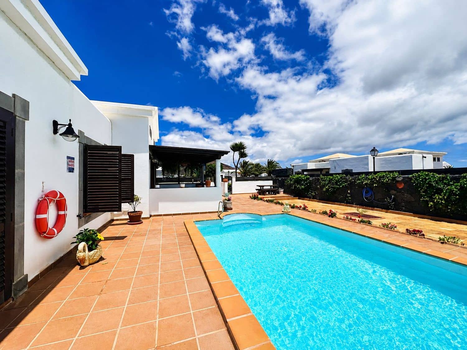 2 bedroom Townhouse for sale in Playa Blanca with pool garage - € 530,000 (Ref: 9932836)