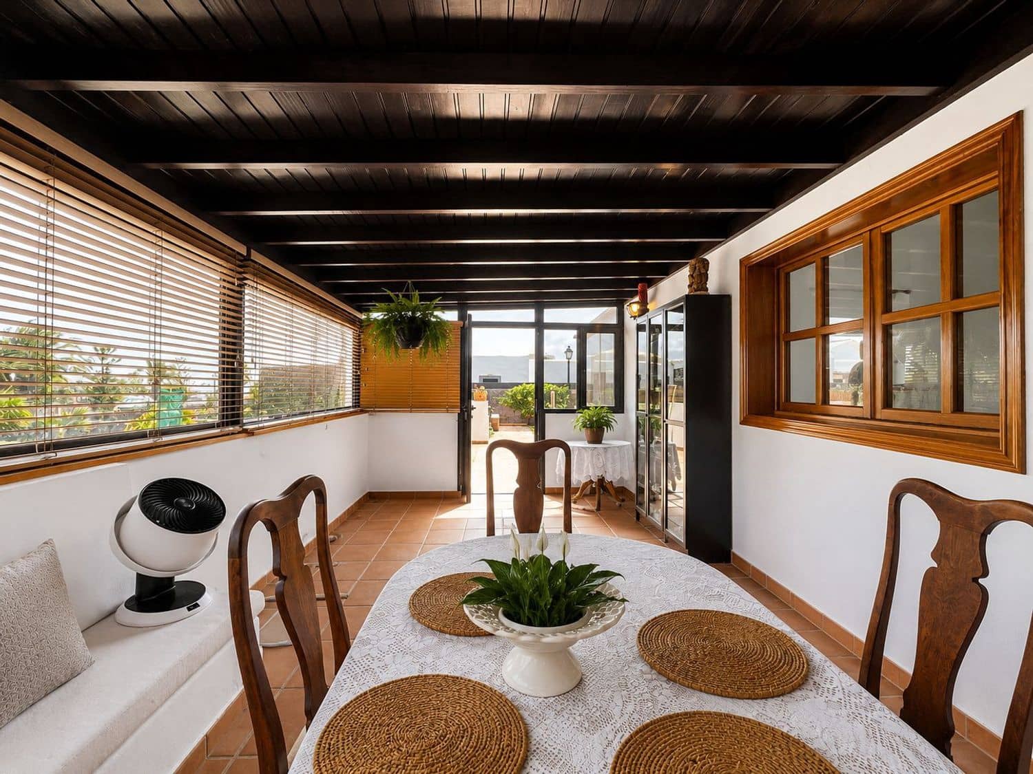 2 bedroom Townhouse for sale in Playa Blanca with pool garage - € 530,000 (Ref: 9932836)