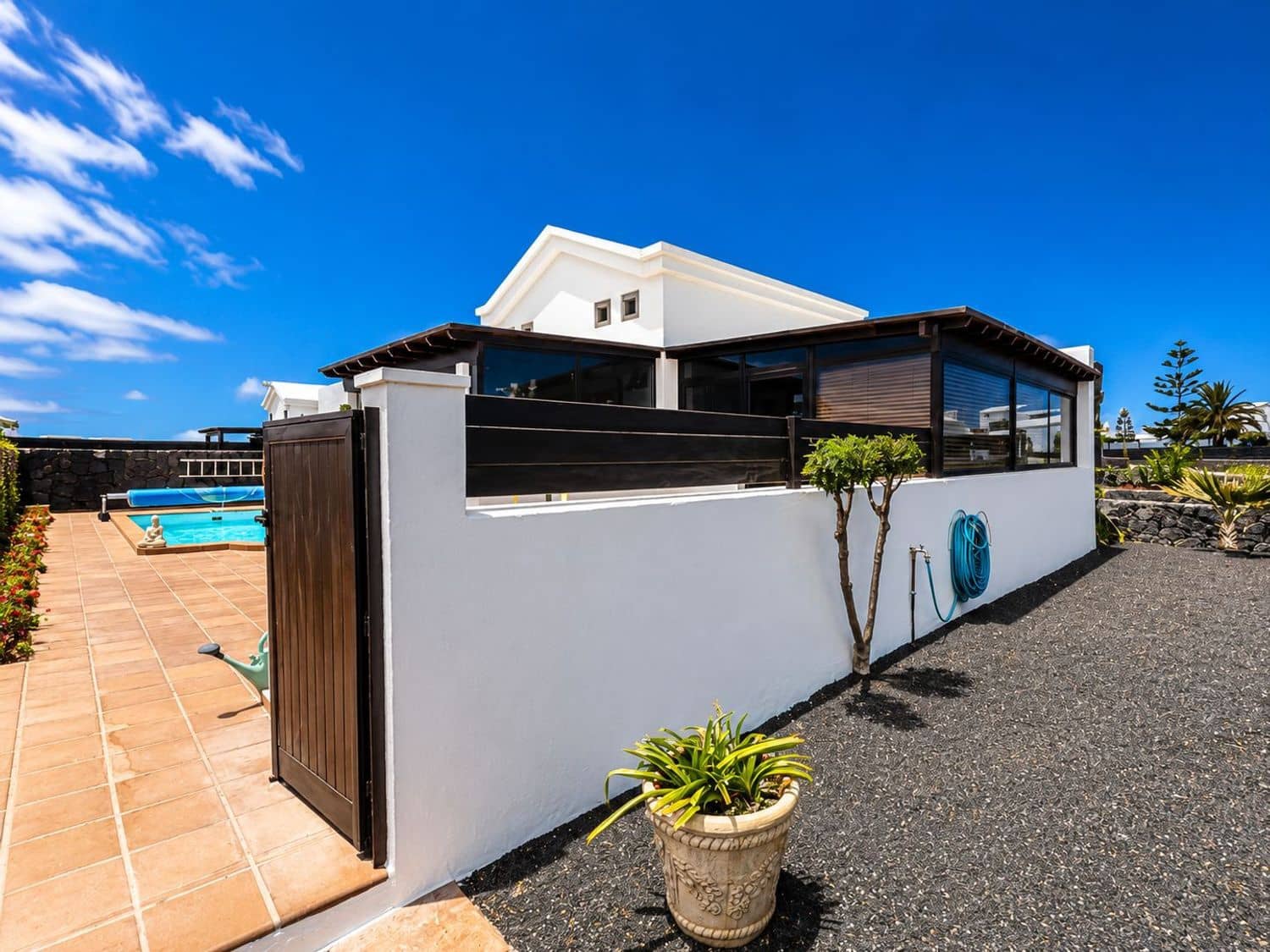 2 bedroom Townhouse for sale in Playa Blanca with pool garage - € 530,000 (Ref: 9932836)