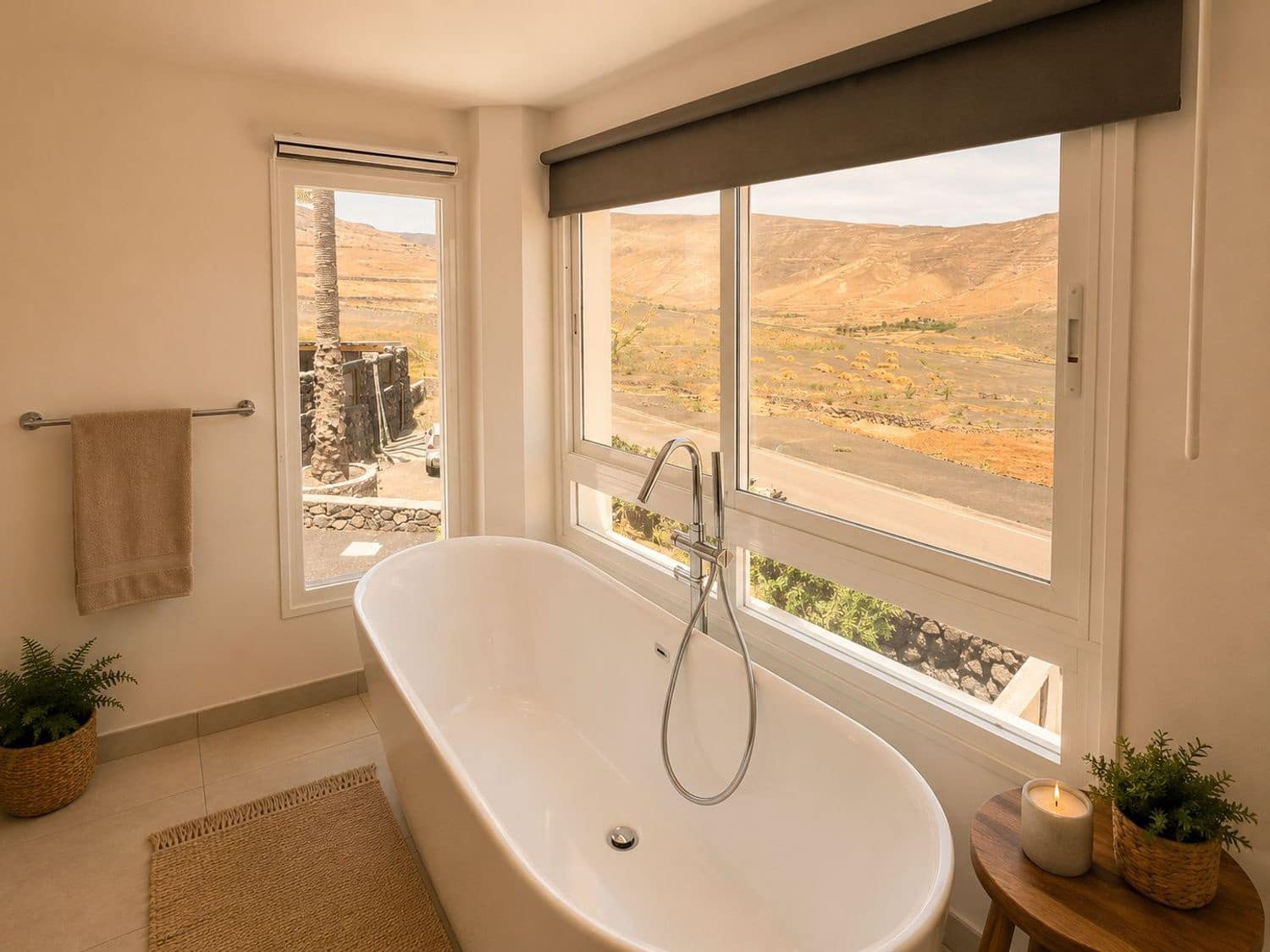 5 slaapkamer Villa te huur in Tabayesco met zwembad garage - € 3.900 (Ref: 9964889)