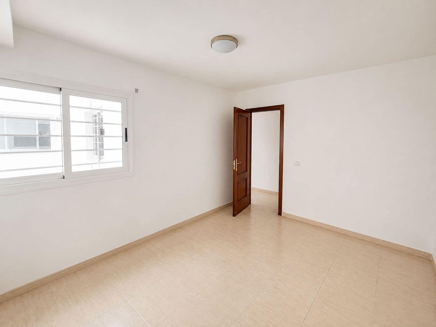 2 chambre Appartement à vendre à Arrecife avec garage - 200 000 € (Ref: 9974571)