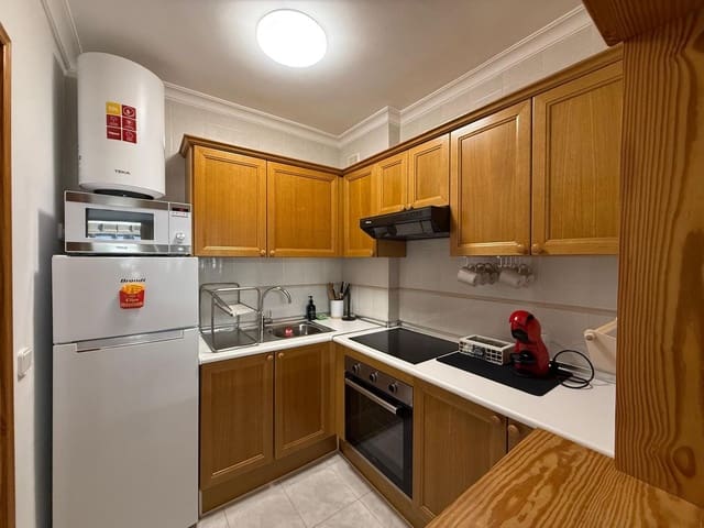 Appartement de 2 chambres à louer à Arrecife avec garage - 1 000 € (Ref: 9999535)