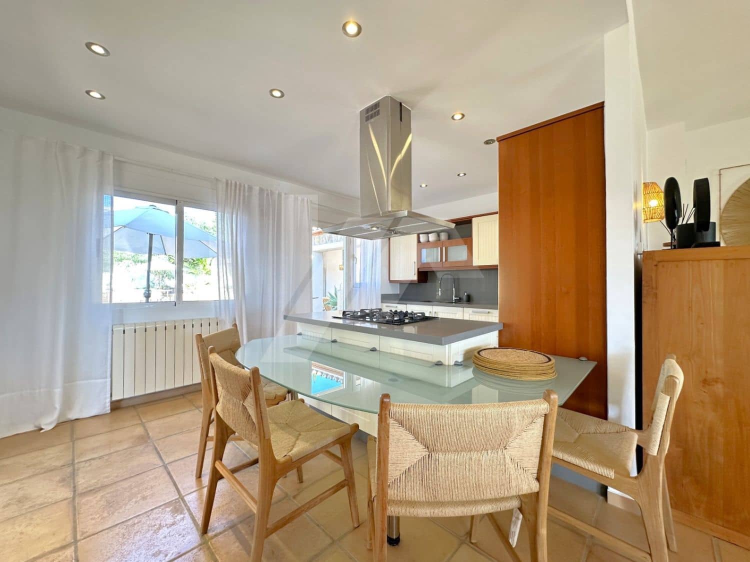 6 slaapkamer Villa te koop in Cumbre del Sol met zwembad garage - € 1.250.000 (Ref: 10006217)