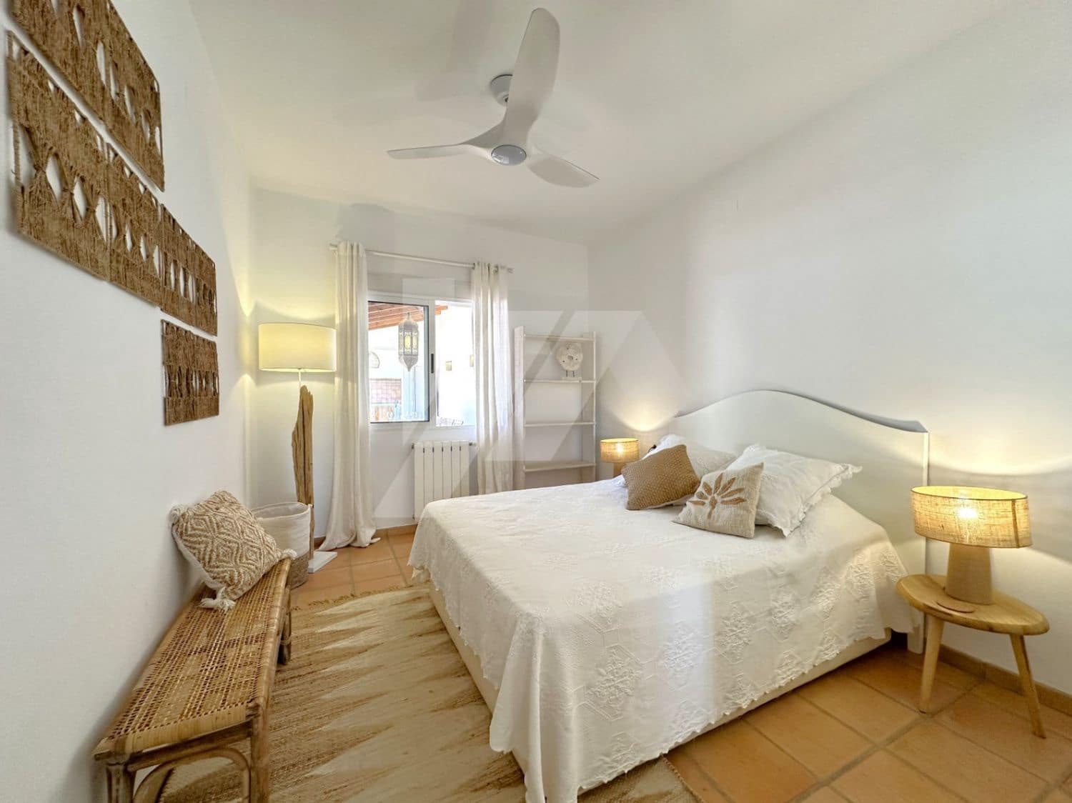 6 slaapkamer Villa te koop in Cumbre del Sol met zwembad garage - € 1.250.000 (Ref: 10006217)