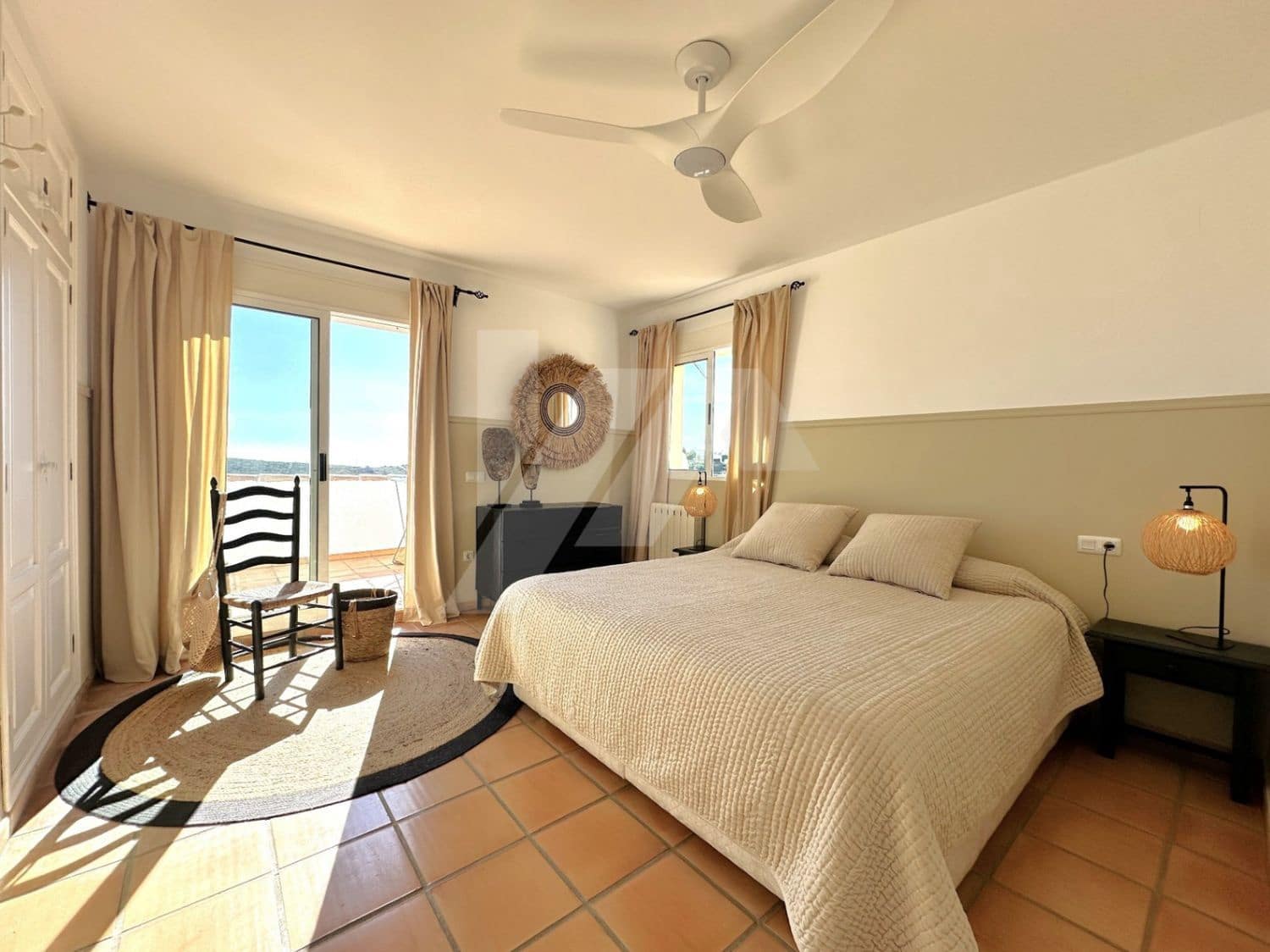 6 slaapkamer Villa te koop in Cumbre del Sol met zwembad garage - € 1.250.000 (Ref: 10006217)