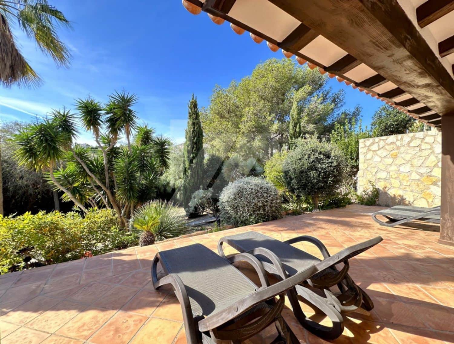 6 slaapkamer Villa te koop in Cumbre del Sol met zwembad garage - € 1.250.000 (Ref: 10006217)