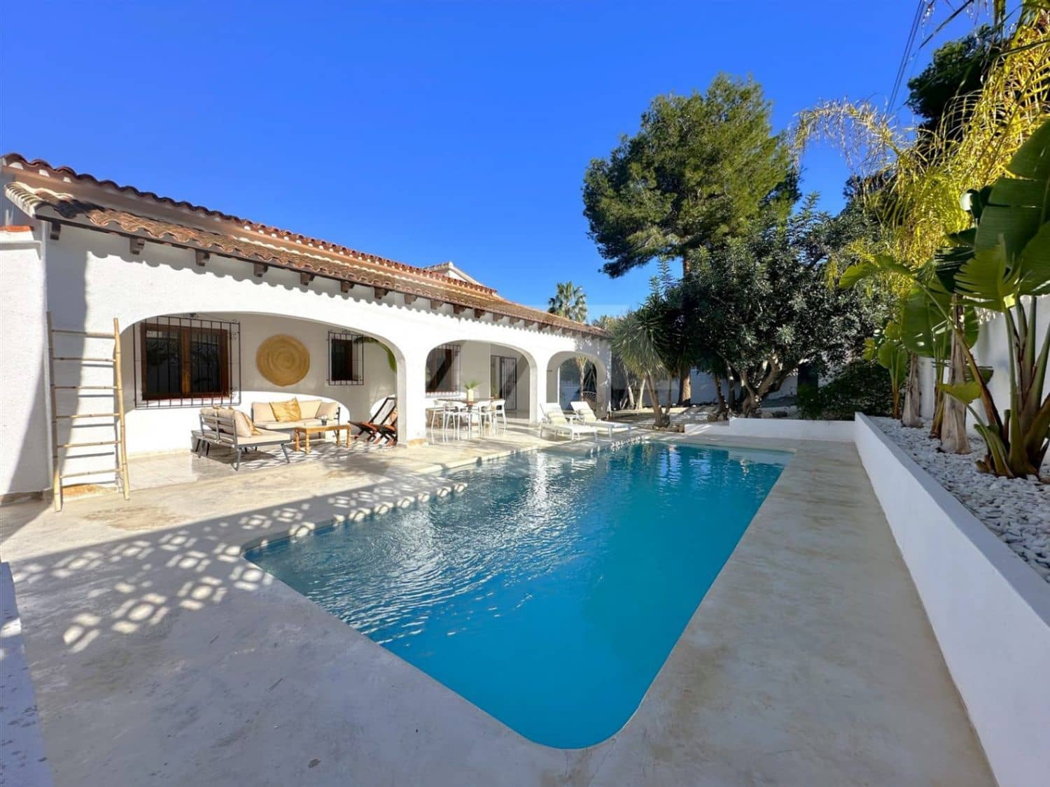3 Zimmer Villa zu verkaufen in Moraira mit Pool Garage - 875.000 € (Ref: 10018145)