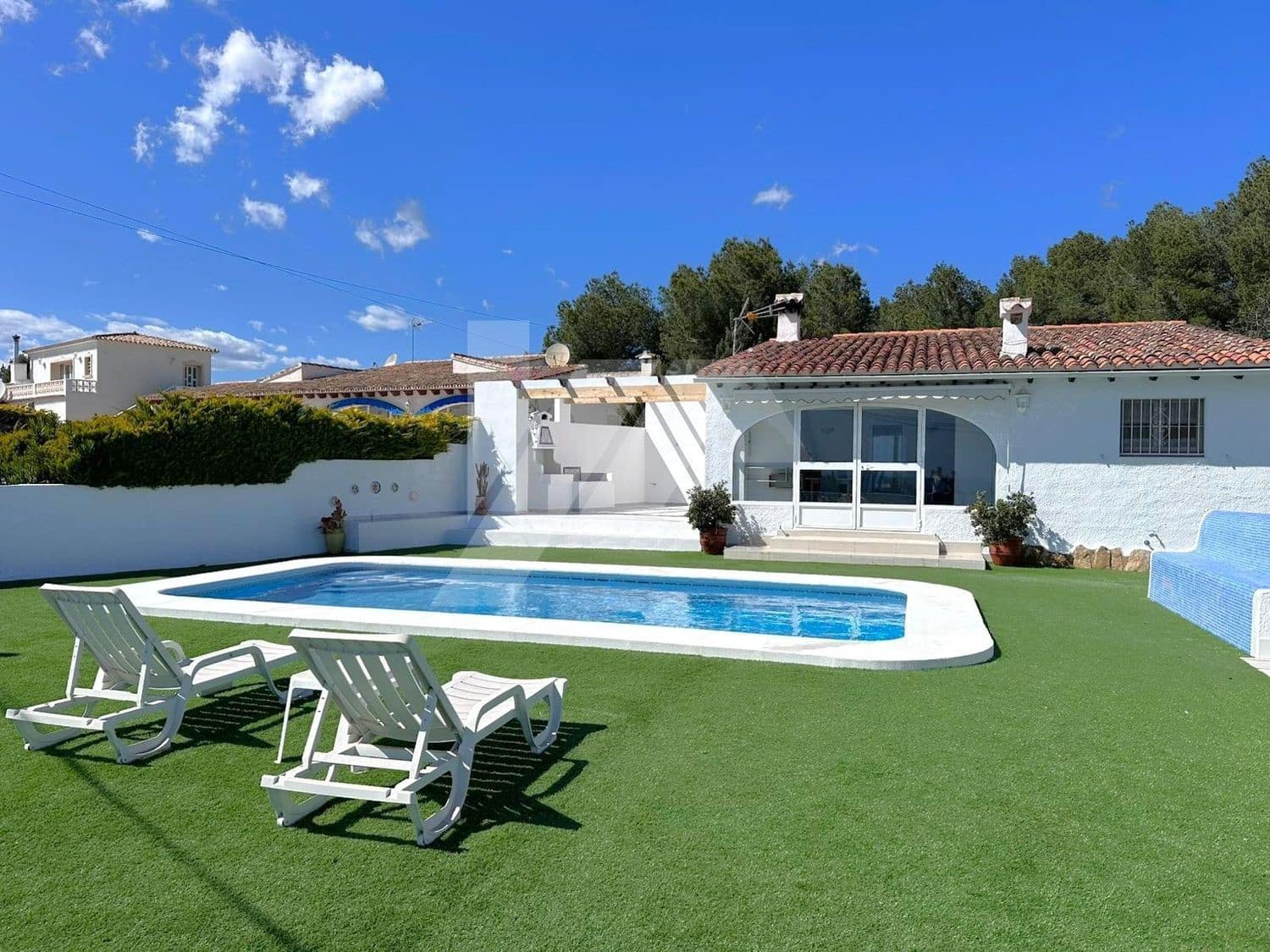 Chalet de 3 habitaciones en Moraira en venta con piscina garaje - 785.000 € (Ref: 10018817)