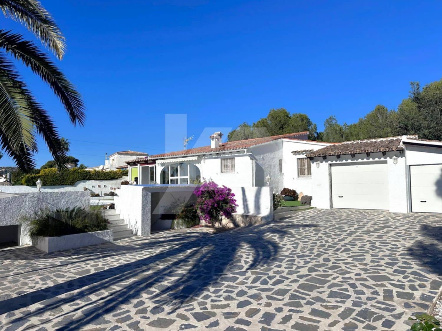 Chalet de 3 habitaciones en Moraira en venta con piscina garaje - 785.000 € (Ref: 10018817)