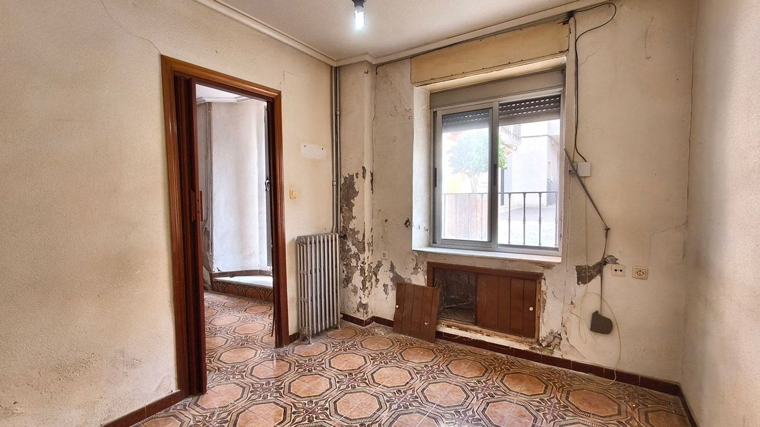 3 Zimmer Haus zu verkaufen in Aspe mit Garage - 89.500 € (Ref: 10067117)