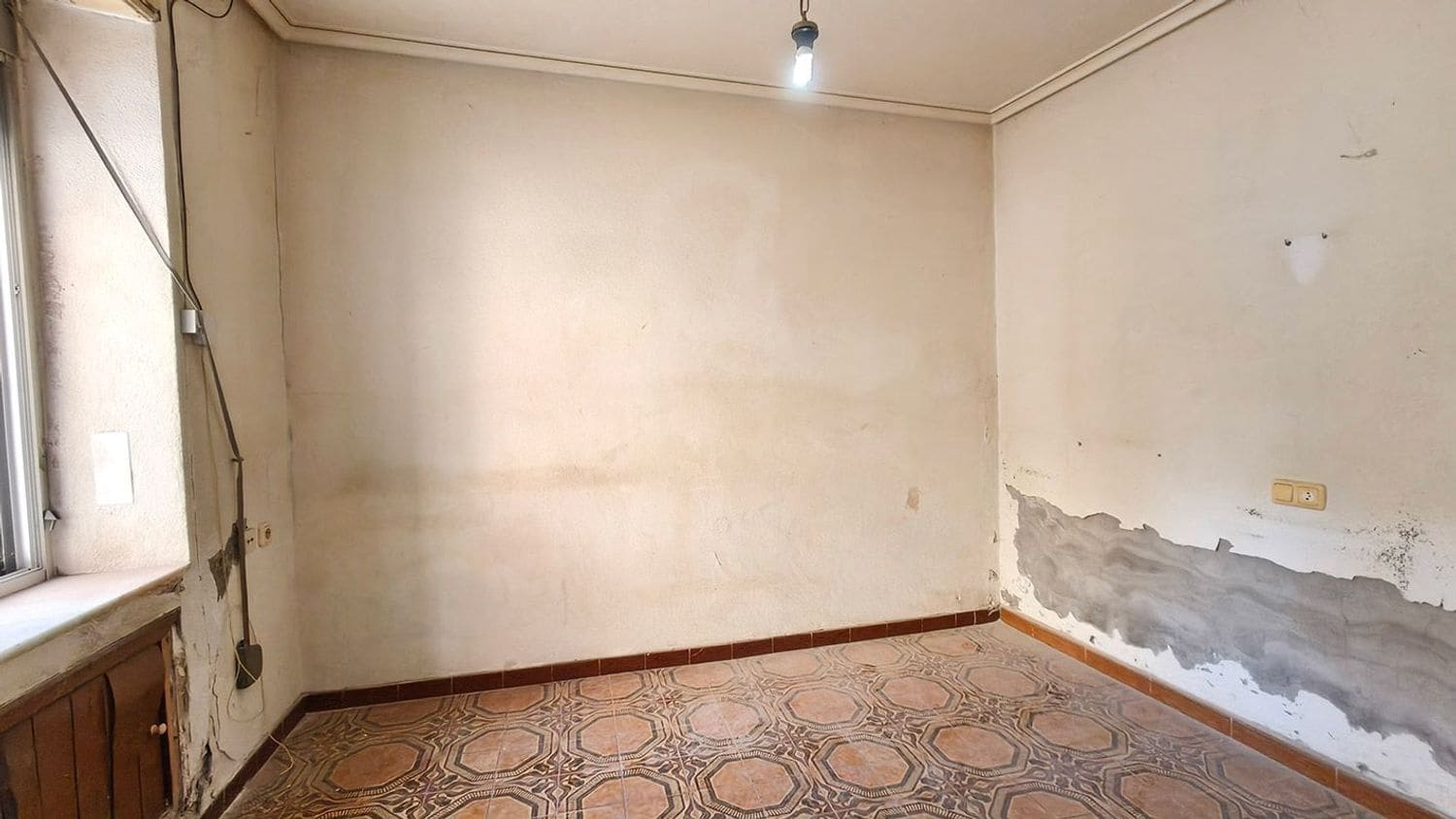 3 Zimmer Haus zu verkaufen in Aspe mit Garage - 89.500 € (Ref: 10067117)
