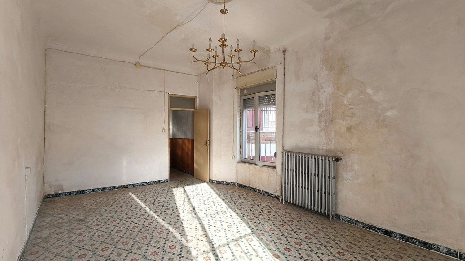 3 Zimmer Haus zu verkaufen in Aspe mit Garage - 89.500 € (Ref: 10067117)