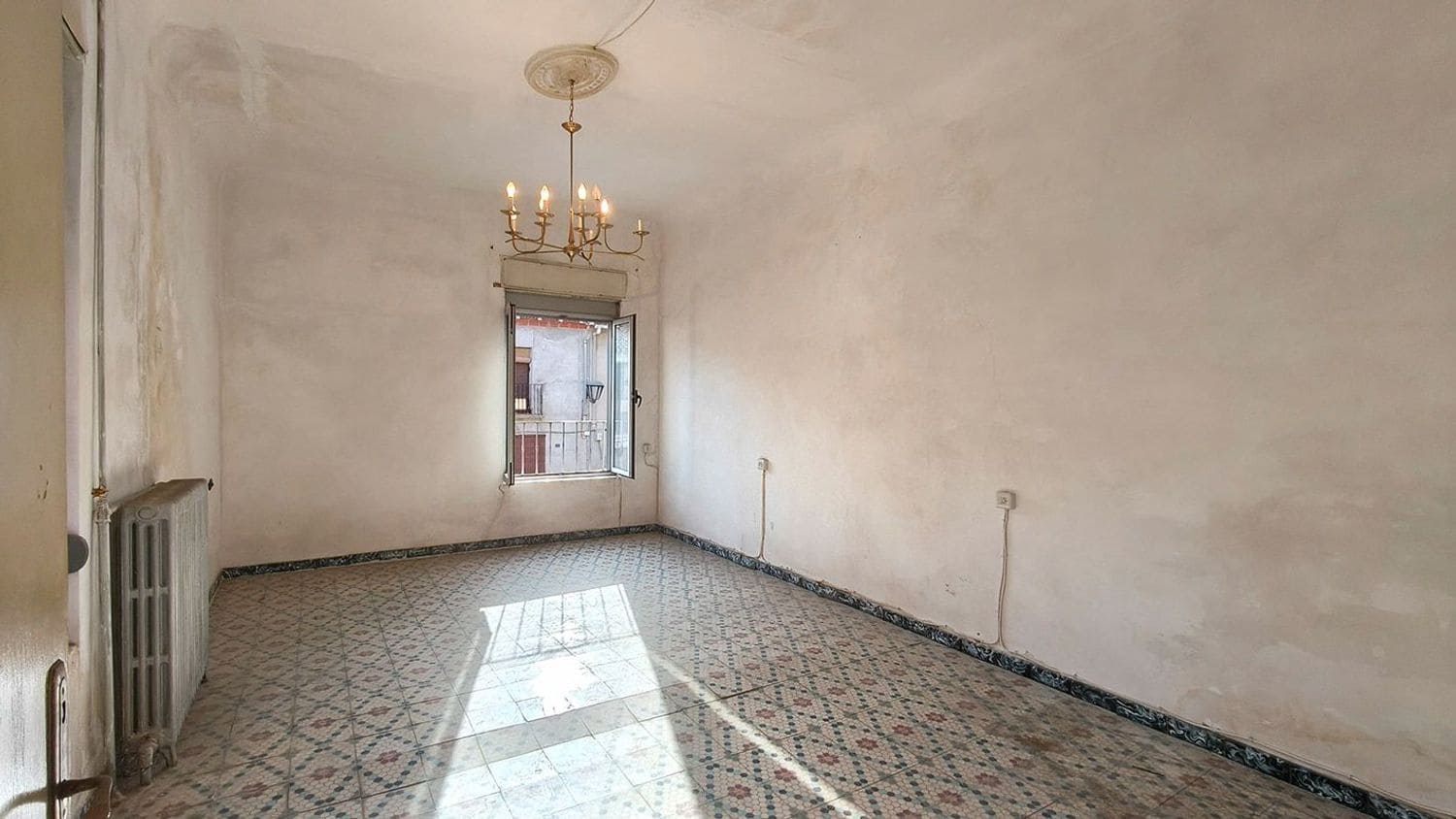 3 Zimmer Haus zu verkaufen in Aspe mit Garage - 89.500 € (Ref: 10067117)