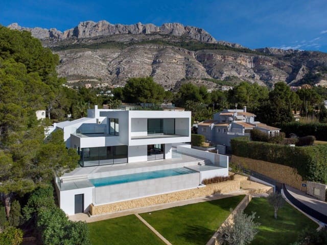 5 bedroom Villa for sale in Altea la Vella, Altea with pool garage - € 1,995,000 (Ref: 6953221)