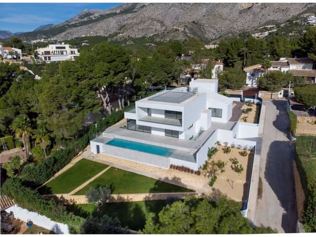 5 bedroom Villa for sale in Altea la Vella, Altea with pool garage - € 1,995,000 (Ref: 6953221)