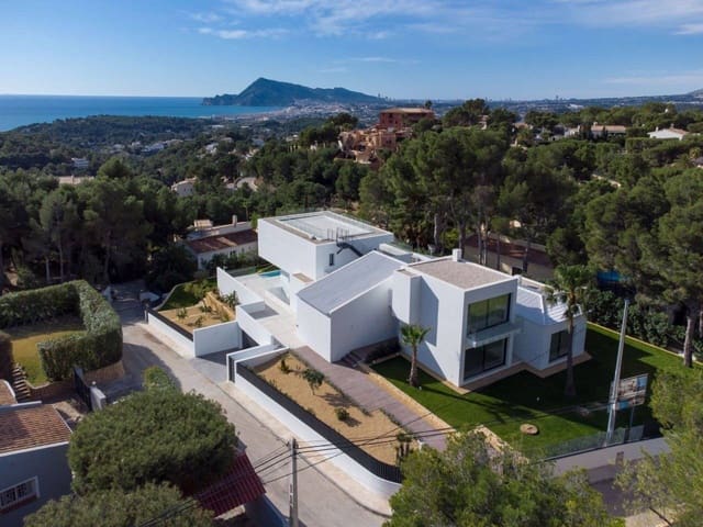 5 bedroom Villa for sale in Altea la Vella, Altea with pool garage - € 1,995,000 (Ref: 6953221)