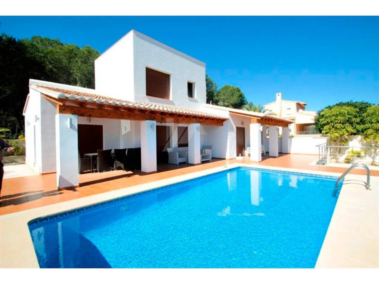 6 bedroom Villa for sale in Moraira with pool garage - € 2,700,000 (Ref: 7288945)