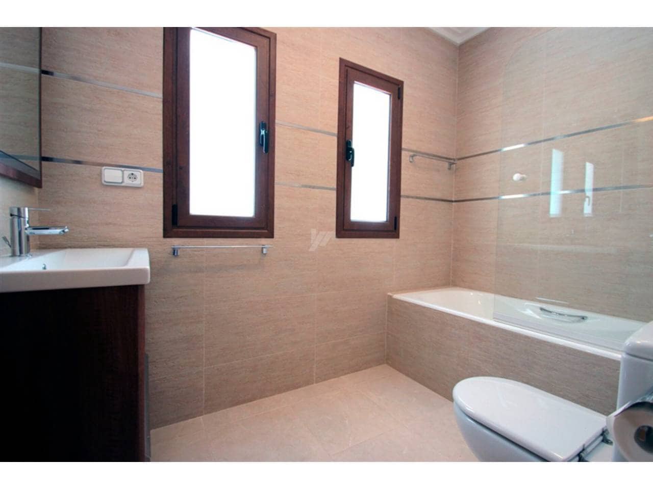 6 bedroom Villa for sale in Moraira with pool garage - € 2,700,000 (Ref: 7288945)