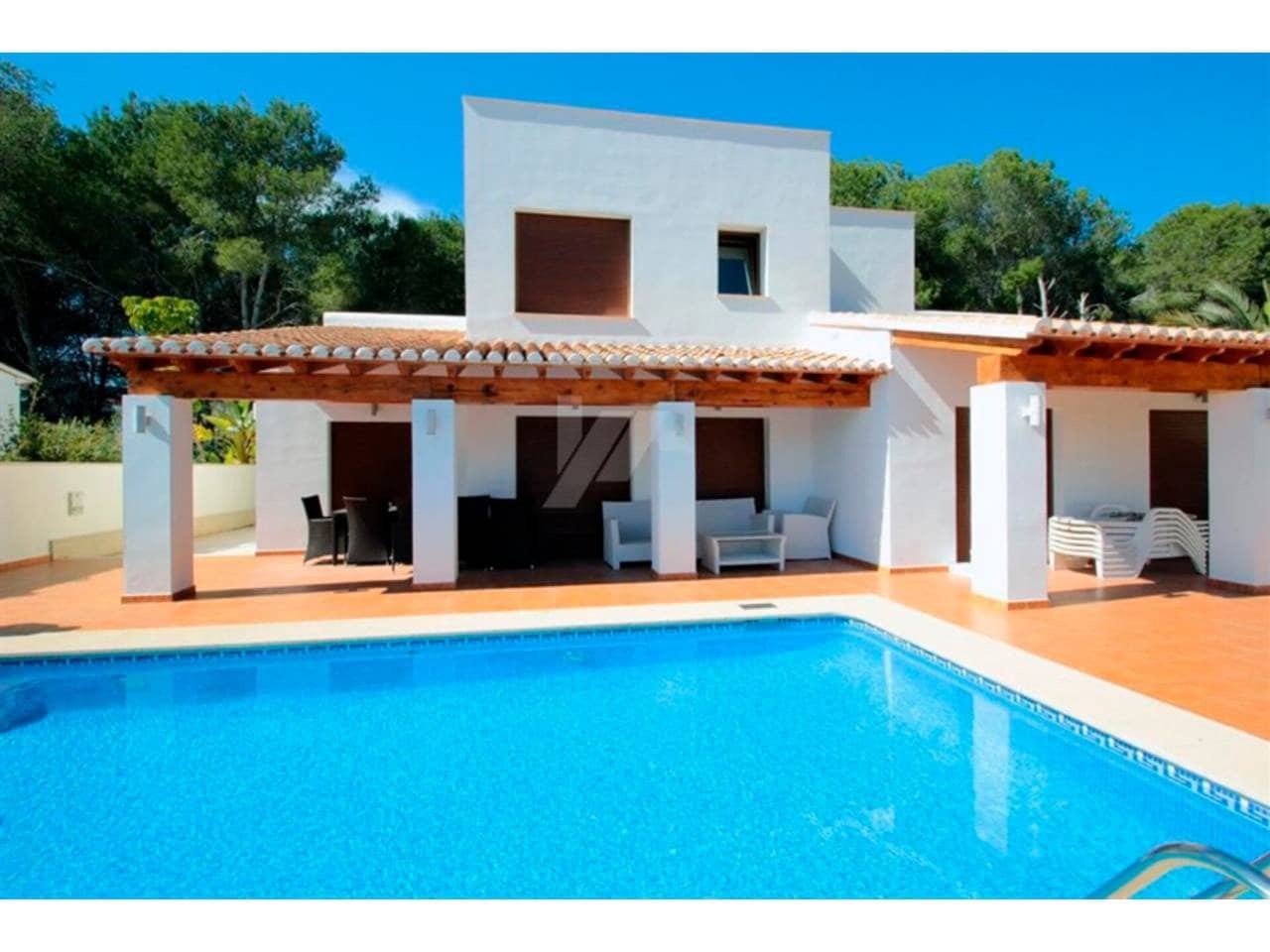 6 bedroom Villa for sale in Moraira with pool garage - € 2,700,000 (Ref: 7288945)