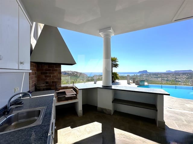 4 bedroom Villa for sale in Moraira, Teulada-Moraira with pool garage - € 1,990,000 (Ref: 8317036)