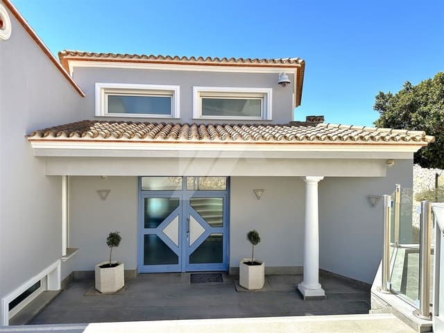 4 bedroom Villa for sale in Moraira, Teulada-Moraira with pool garage - € 1,990,000 (Ref: 8317036)