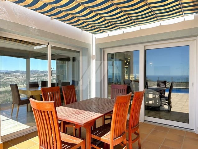 4 soverom Villa til salgs i Teulada-Moraira med svømmebasseng garasje - € 990 000 (Ref: 8395409)