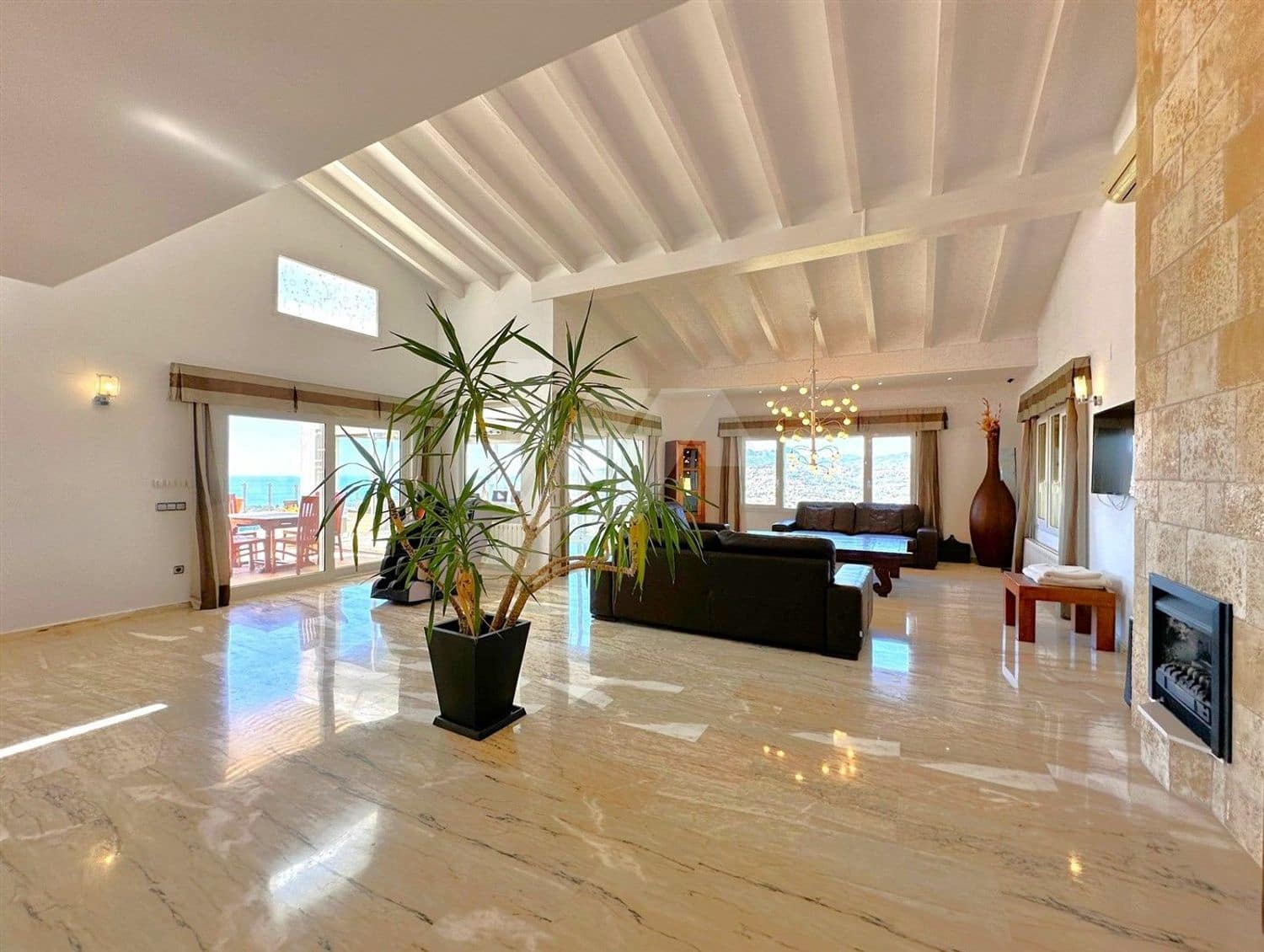 Chalet de 4 habitaciones en Moraira en venta con piscina garaje - 990.000 € (Ref: 8395409)