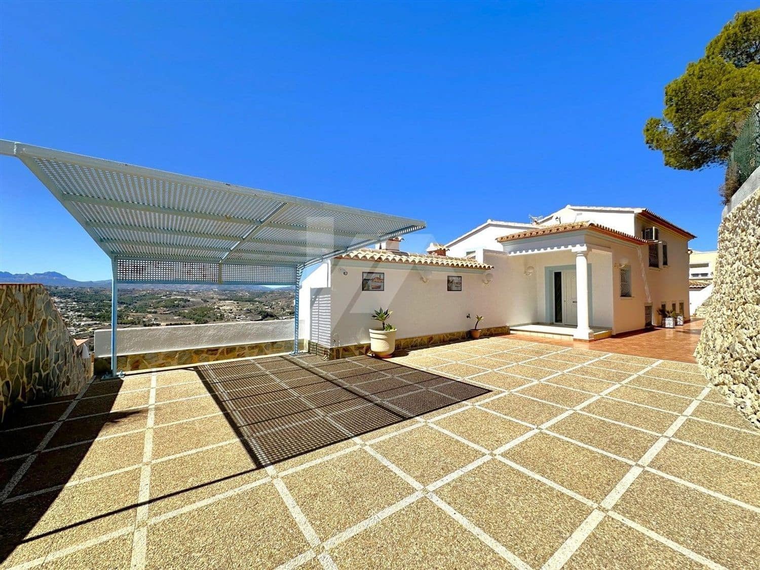 Chalet de 4 habitaciones en Moraira en venta con piscina garaje - 990.000 € (Ref: 8395409)