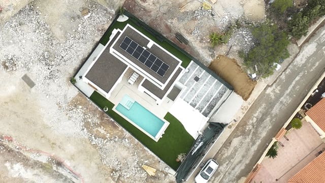 3 bedroom Villa for sale in Alfaz del Pi / L'Alfàs del Pi with pool garage - € 615,000 (Ref: 8463110)