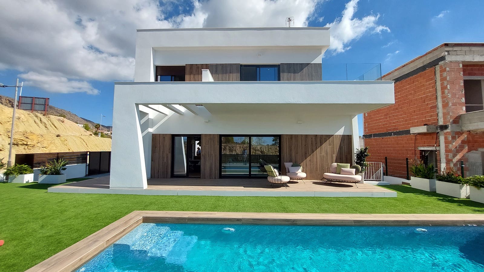 Chalet de 3 habitaciones en Finestrat en venta con piscina garaje - 565.000 € (Ref: 8597048)