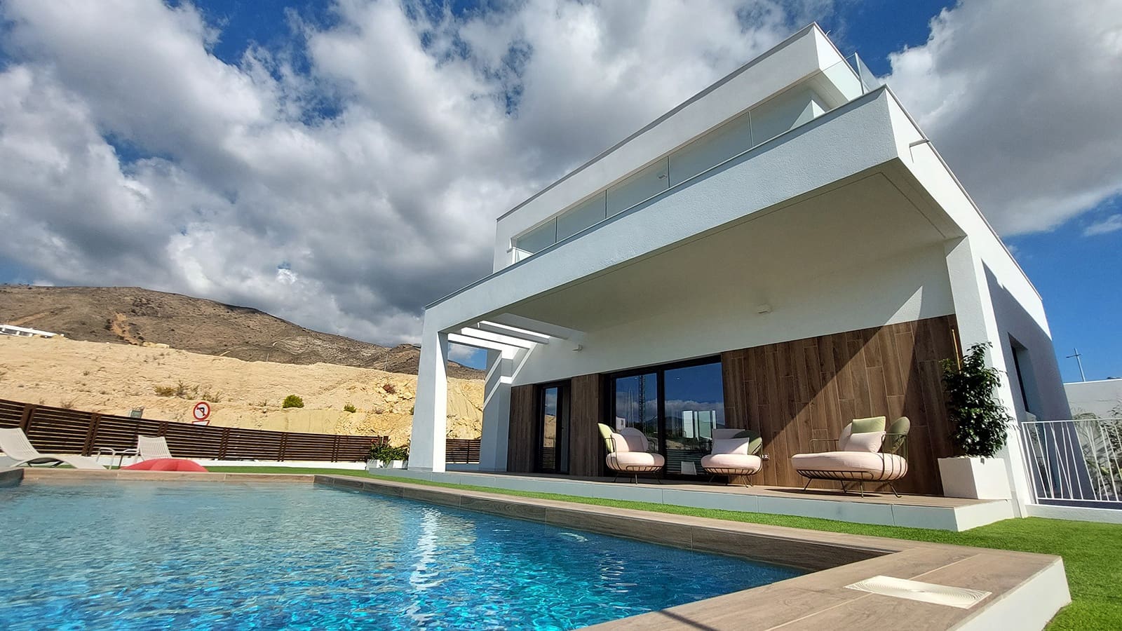 Chalet de 3 habitaciones en Finestrat en venta con piscina garaje - 565.000 € (Ref: 8597048)