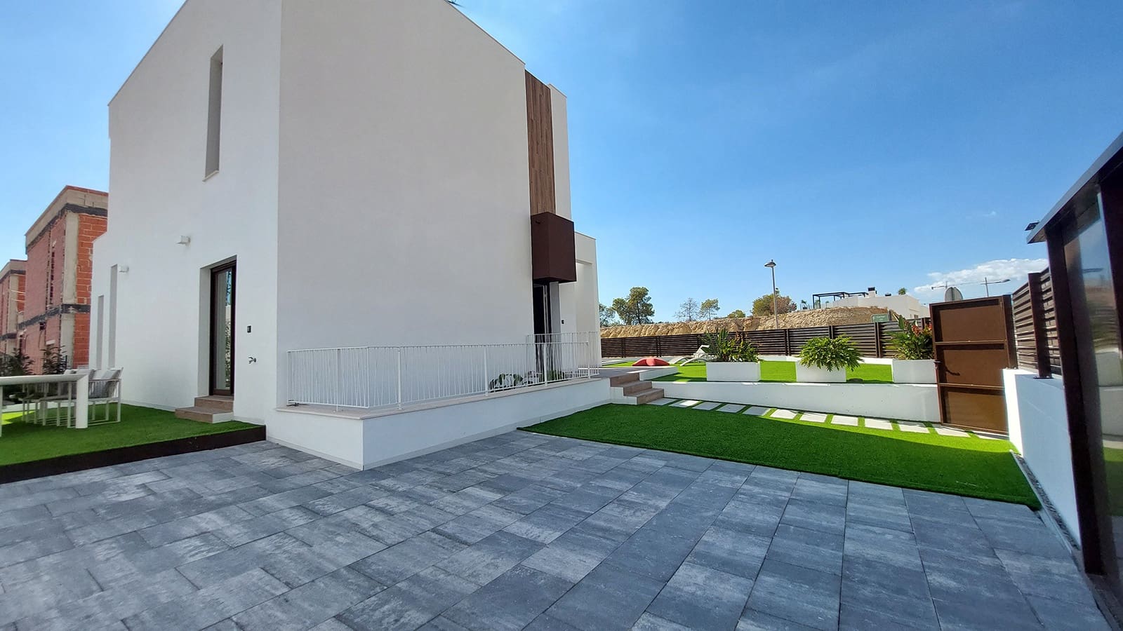 Chalet de 3 habitaciones en Finestrat en venta con piscina garaje - 565.000 € (Ref: 8597048)