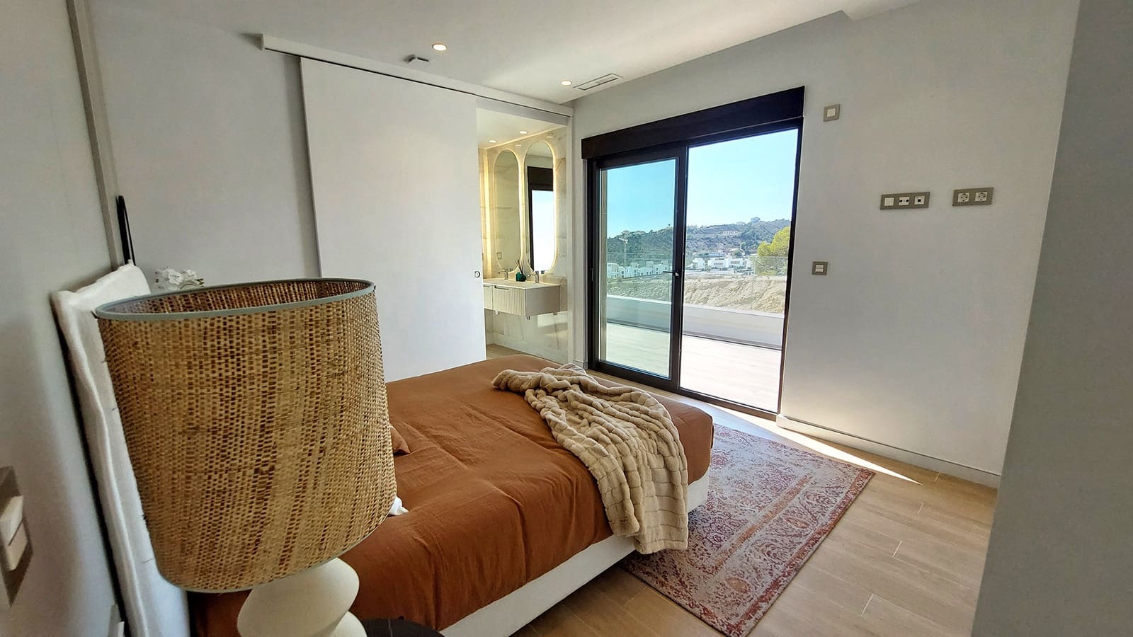 Chalet de 3 habitaciones en Finestrat en venta con piscina garaje - 565.000 € (Ref: 8597048)