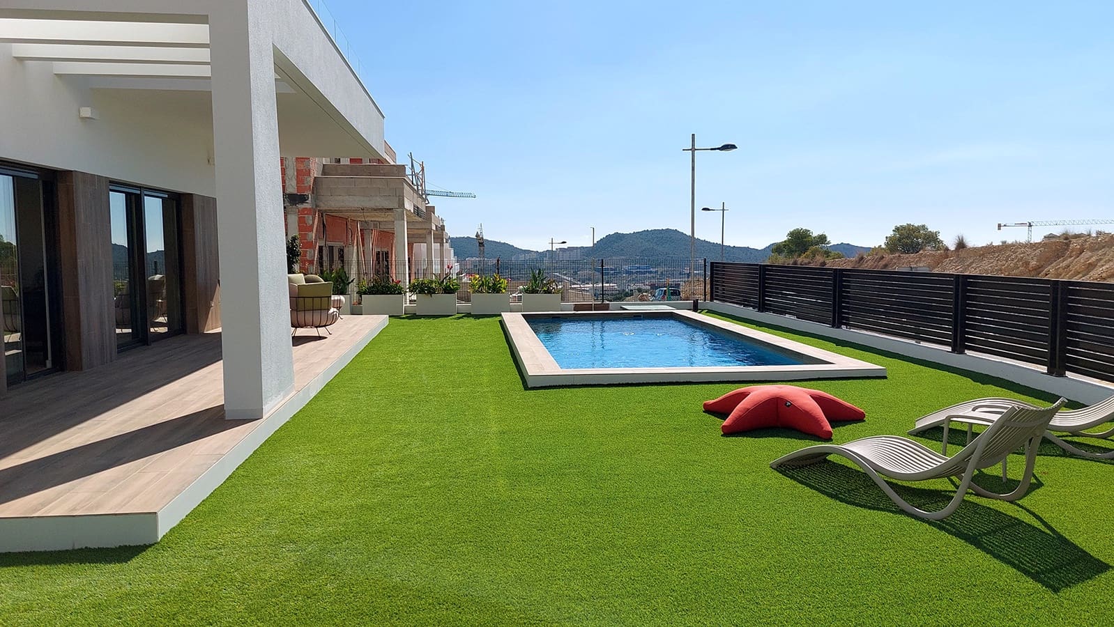 Chalet de 3 habitaciones en Finestrat en venta con piscina garaje - 565.000 € (Ref: 8597048)