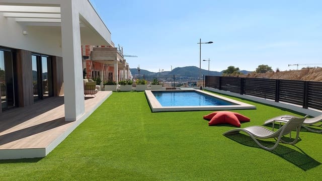 Chalet de 3 habitaciones en Finestrat en venta con piscina garaje - 565.000 € (Ref: 8597048)