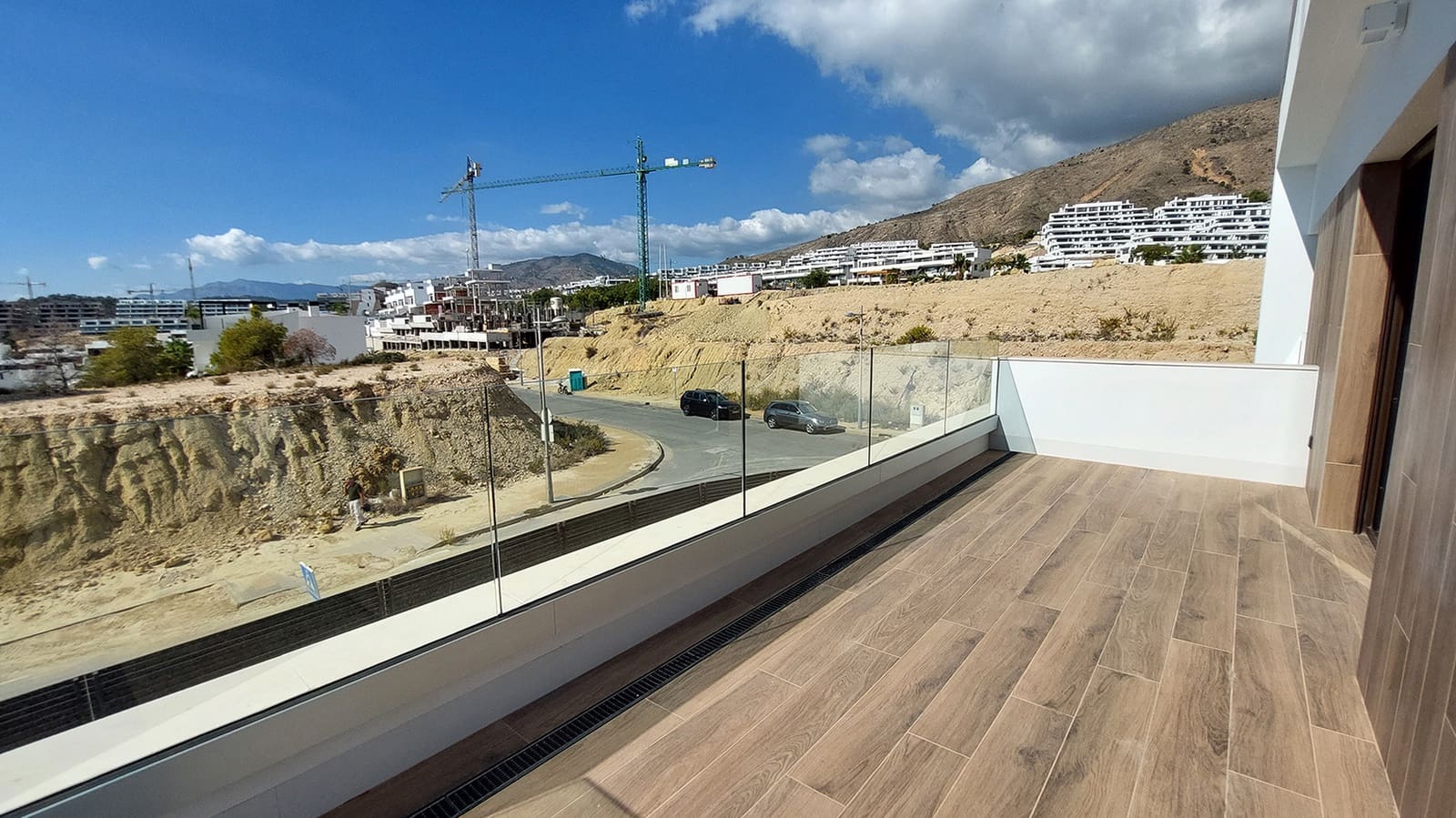 Chalet de 3 habitaciones en Finestrat en venta con piscina garaje - 565.000 € (Ref: 8597048)