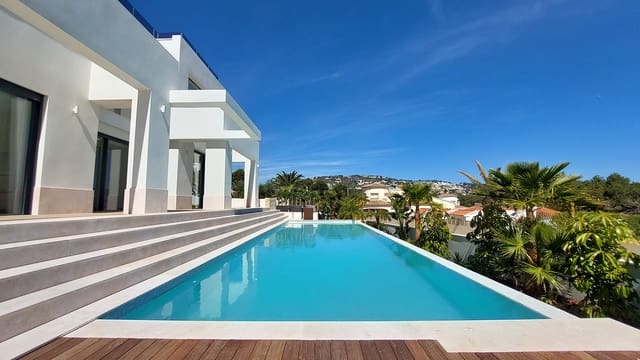4 bedroom Villa for sale in Benissa with pool garage - € 2,260,000 (Ref: 8674257)