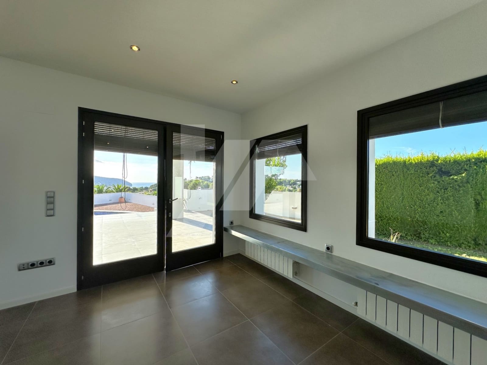 4 bedroom Villa for sale in Teulada-Moraira with pool garage - € 1,440,000 (Ref: 9412653)