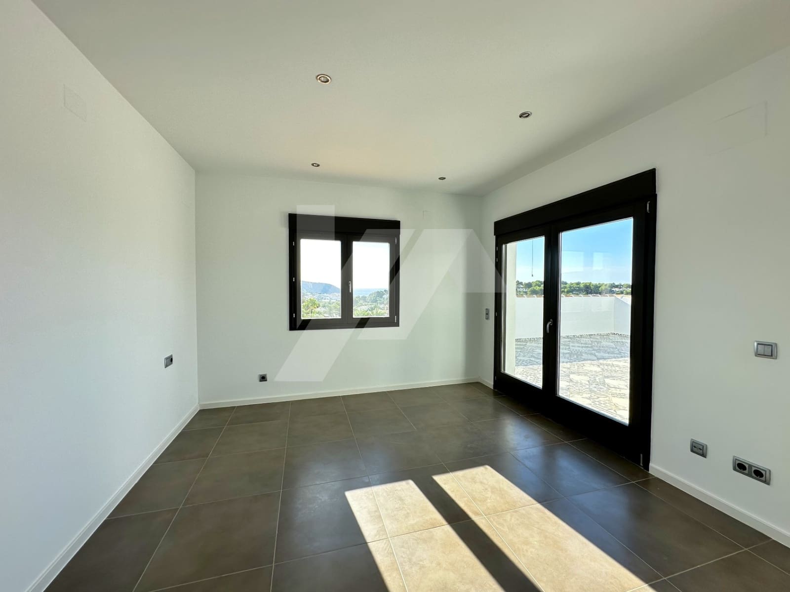 4 bedroom Villa for sale in Teulada-Moraira with pool garage - € 1,440,000 (Ref: 9412653)