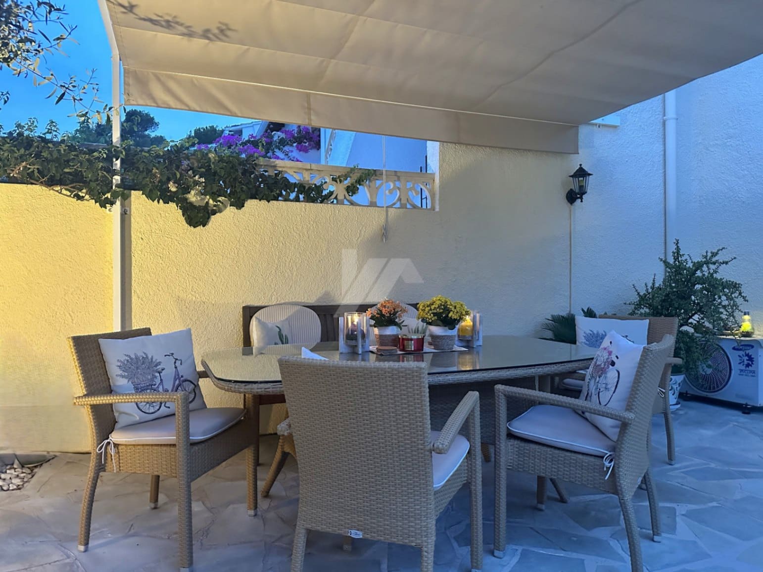 2 quarto Casa em Banda para venda em Teulada-Moraira com piscina - 395 000 € (Ref: 9415373)