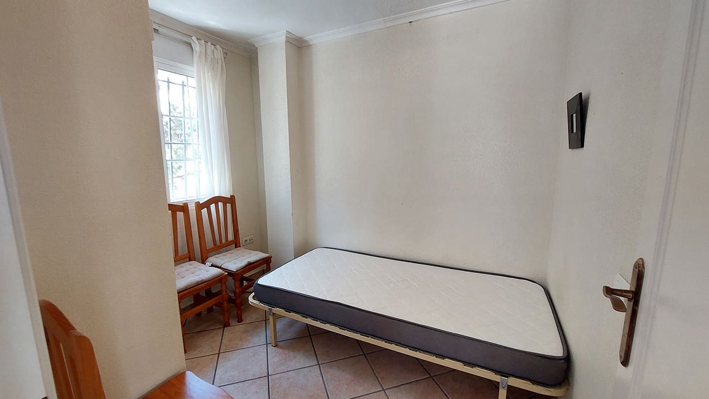 Chalet de 3 habitaciones en Torrevieja en venta con piscina garaje - 335.000 € (Ref: 9420028)