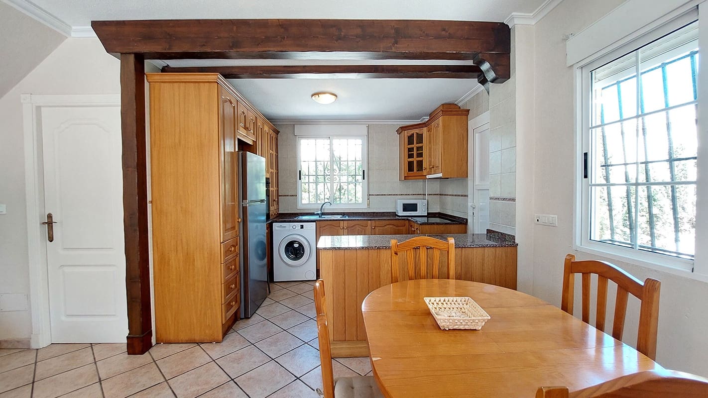 Chalet de 3 habitaciones en Torrevieja en venta con piscina garaje - 335.000 € (Ref: 9420028)