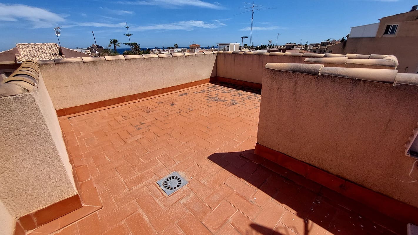 Chalet de 3 habitaciones en Torrevieja en venta con piscina garaje - 335.000 € (Ref: 9420028)