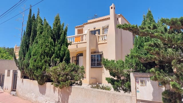 Chalet de 3 habitaciones en Torrevieja en venta con piscina garaje - 335.000 € (Ref: 9420028)