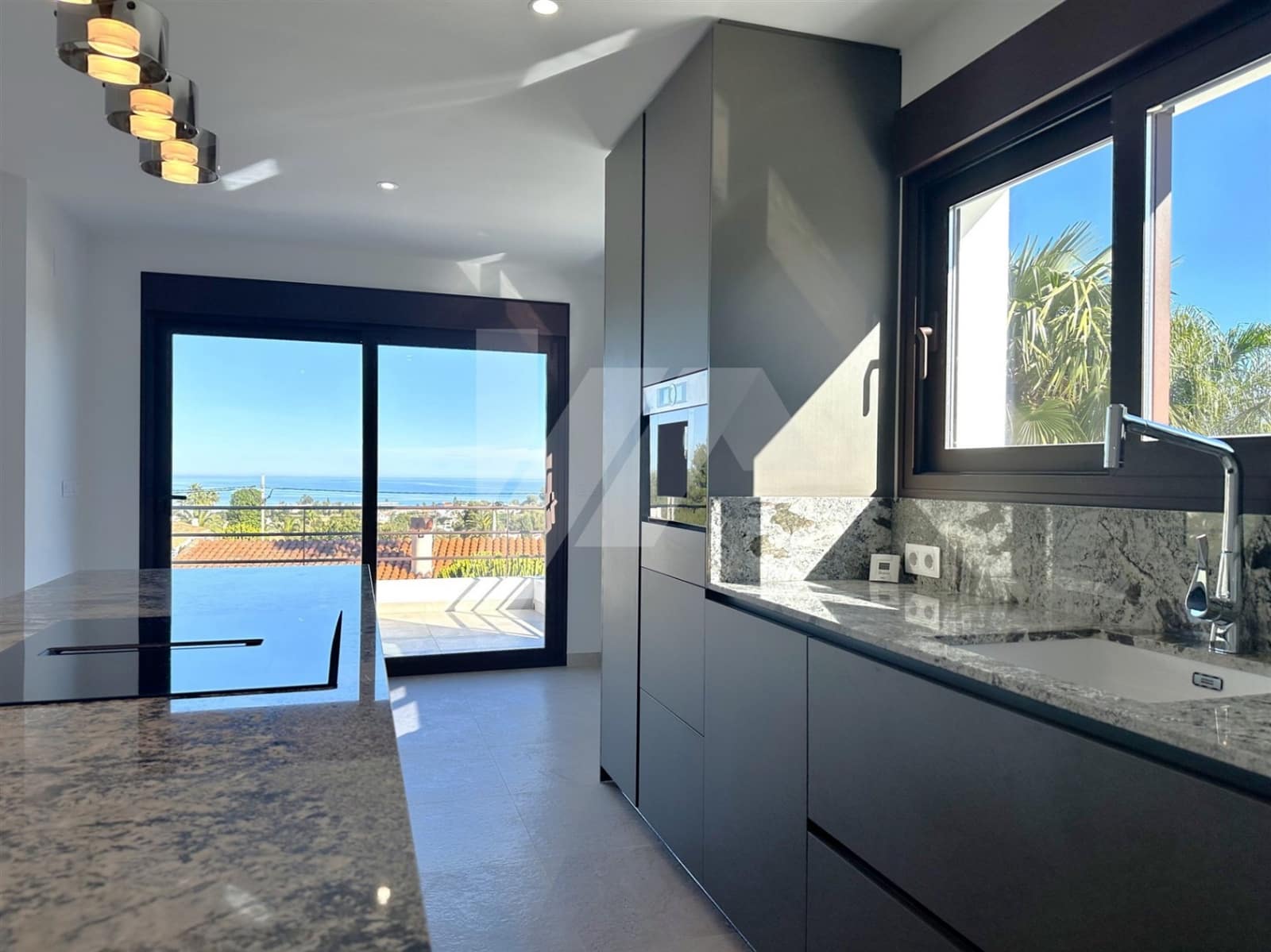 Chalet de 4 habitaciones en Dénia en venta con piscina garaje - 999.000 € (Ref: 9455661)