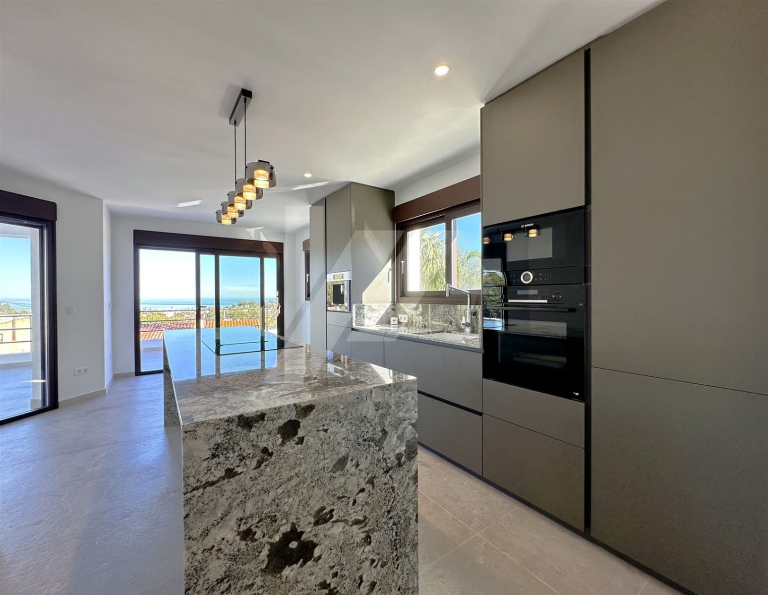 Chalet de 4 habitaciones en Dénia en venta con piscina garaje - 999.000 € (Ref: 9455661)