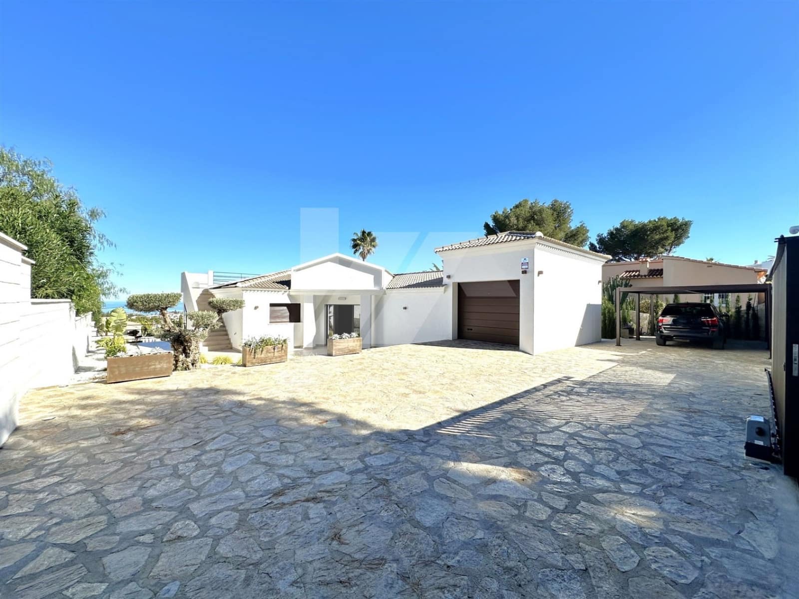 Chalet de 4 habitaciones en Dénia en venta con piscina garaje - 999.000 € (Ref: 9455661)