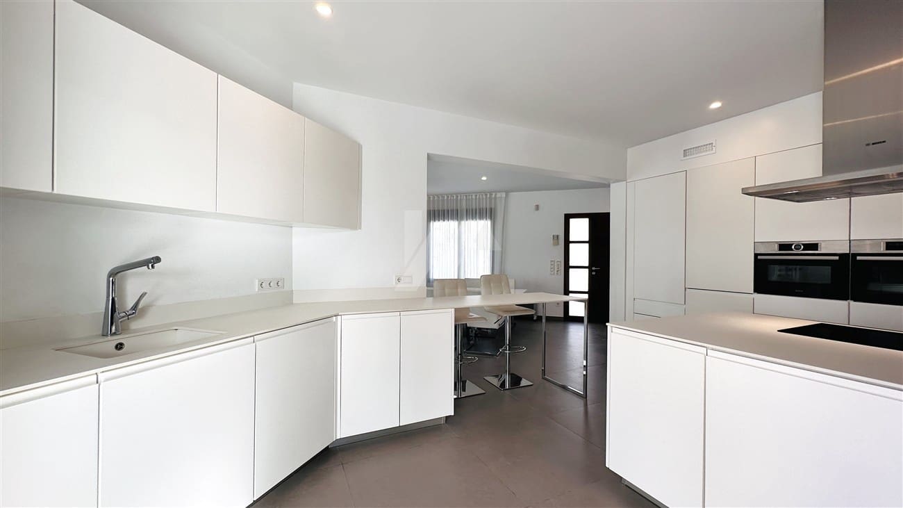 3 quarto Moradia para venda em Teulada-Moraira com piscina garagem - 1 050 000 € (Ref: 9523763)